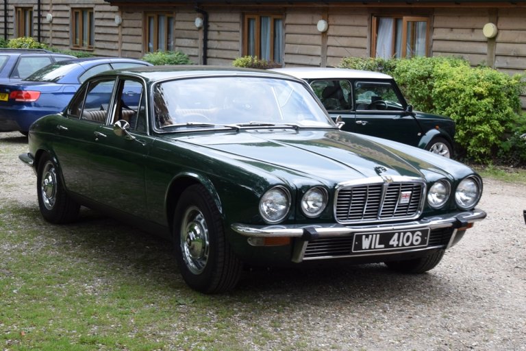 Jag-XJ6.jpg:oar:1:629
